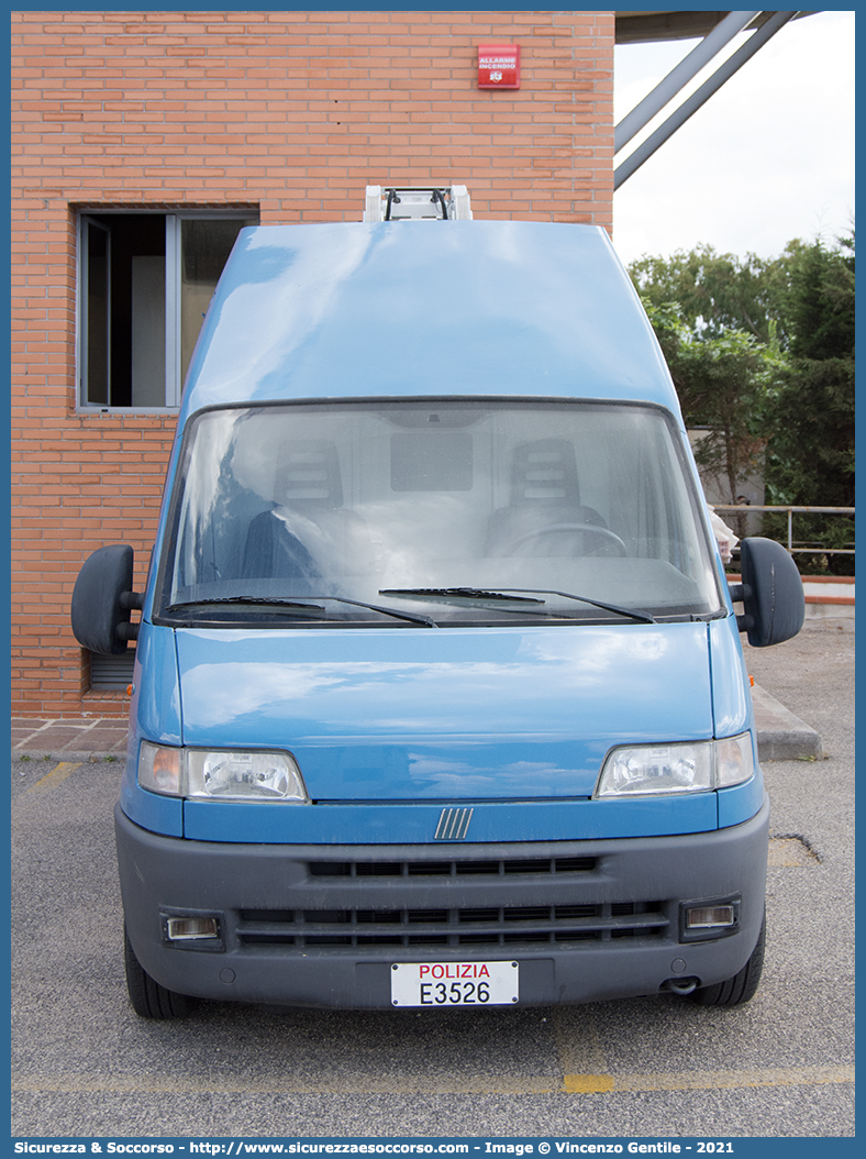 Polizia E3526
Polizia di Stato
Reparto Volo
Fiat Ducato II serie
Parole chiave: PS;P.S.;Polizia;di;Stato;Pubblica;Sicurezza;Reparto;Volo;Fiat;Ducato;Elivideo