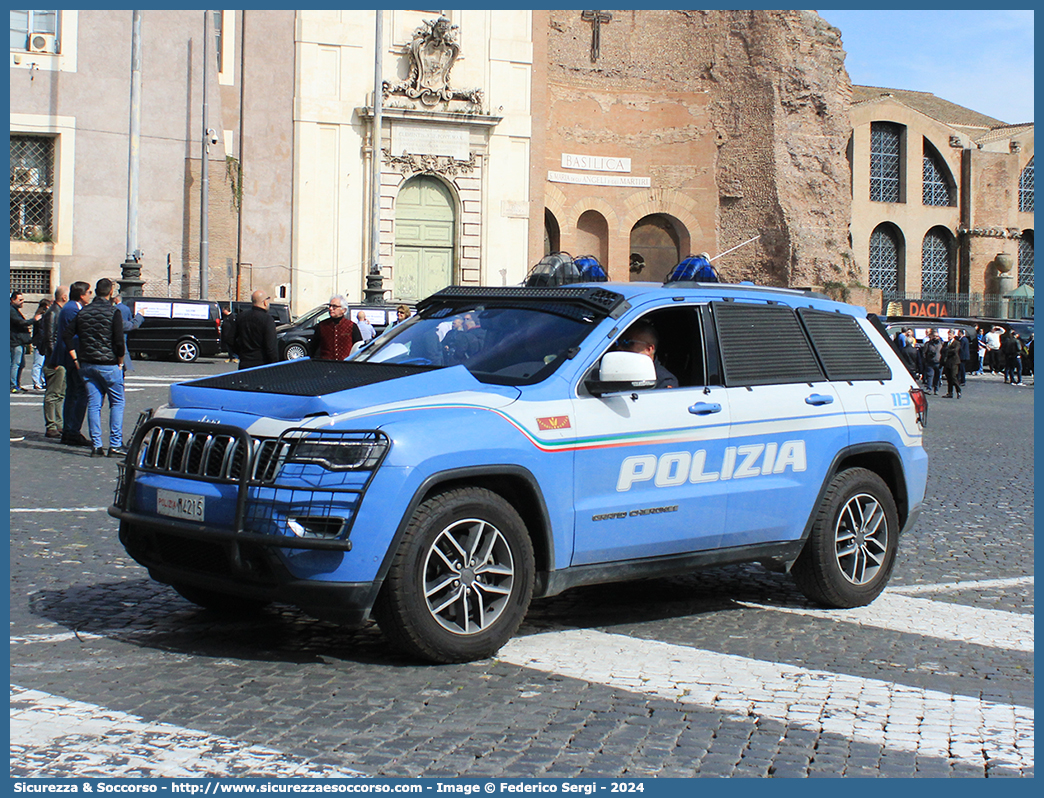 Polizia M4215
Polizia di Stato
Reparto Mobile
Jeep Grand Cherokee V serie
Parole chiave: PS;P.S.;Polizia;di;Stato;Reparto;Mobile;Jeep;Grand;Cherokee