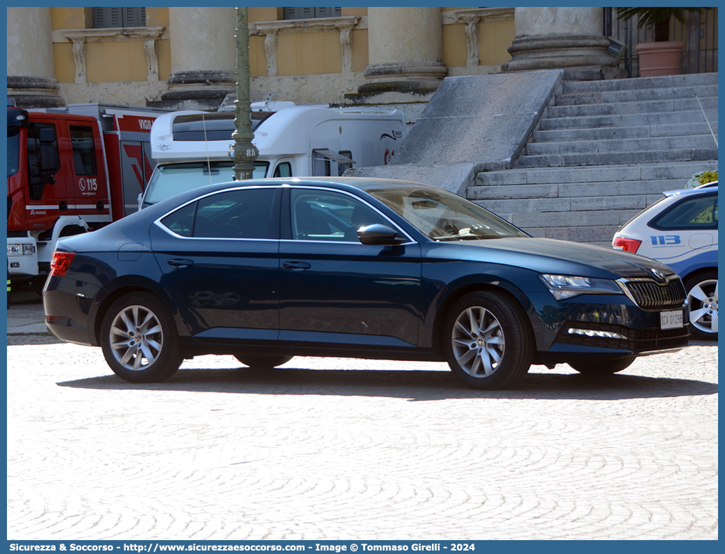 SCV 01298
Stato della Città del Vaticano
Gendarmeria
Škoda Superb III serie restyling
Parole chiave: SCV;Stato;Città;del;Vaticano;Gendarmeria;Škoda;Superb