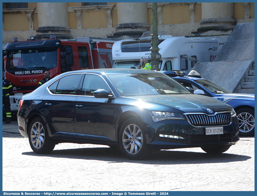 SCV 01298
Stato della Città del Vaticano
Gendarmeria
Škoda Superb III serie restyling
Parole chiave: SCV;Stato;Città;del;Vaticano;Gendarmeria;Škoda;Superb