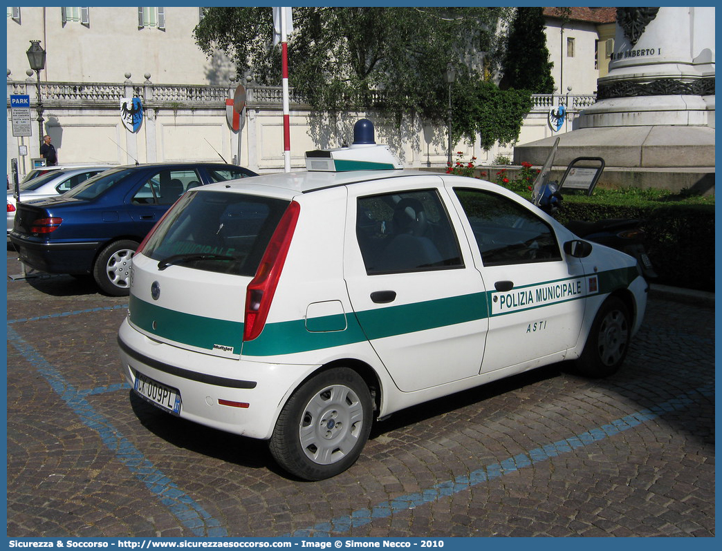 -
Polizia Municipale
Comune di Asti
Fiat Punto II serie
Parole chiave: PL;P.L.;PM;P.M.;Polizia;Locale;Municipale;Asti;Fiat;Punto