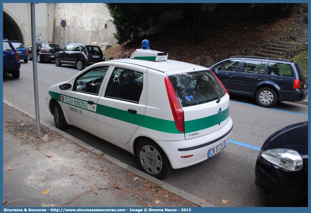 -
Polizia Municipale
Comune di Borgaro Torinese
Fiat Punto III serie
Parole chiave: PL;P.L.;PM;P.M.;Polizia;Locale;Municipale;Borgaro Torinese;Fiat;Punto