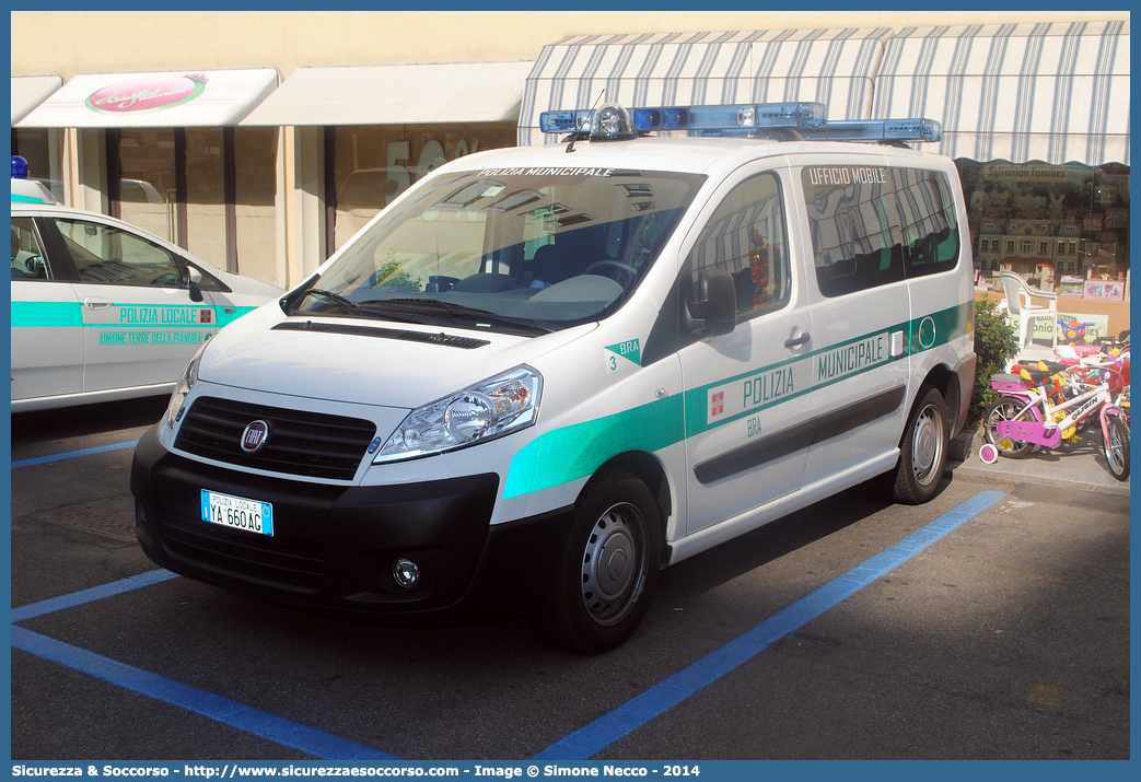 Polizia Locale YA660AG
Polizia Municipale
Comune di Brà
Fiat Scudo IV serie
Parole chiave: PL;P.L.;PM;P.M.;Polizia;Locale;Municipale;Brà;Fiat;Scudo