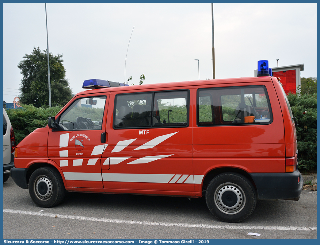 VF 0TKBZ
Vigili del Fuoco Volontari Chienes
Freiwillige Feuerwehr Kiens
Volkswagen Transporter T4 
Parole chiave: VFV;V.F.V.;Vigili;Fuoco;Volontari;Freiwillige;Feuerwehr;Chienes;Kiens;Volkswagen;Transporter;T4