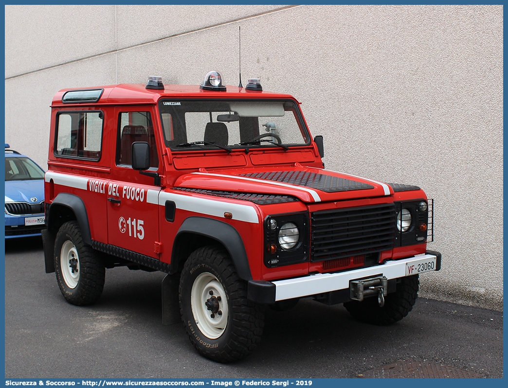 VF 23060
Corpo Nazionale Vigili del Fuoco
Land Rover Defender 90
Parole chiave: VVF;V.V.F.;Corpo;Nazionale;Vigili;del;Fuoco;Land Rover;Defender;90