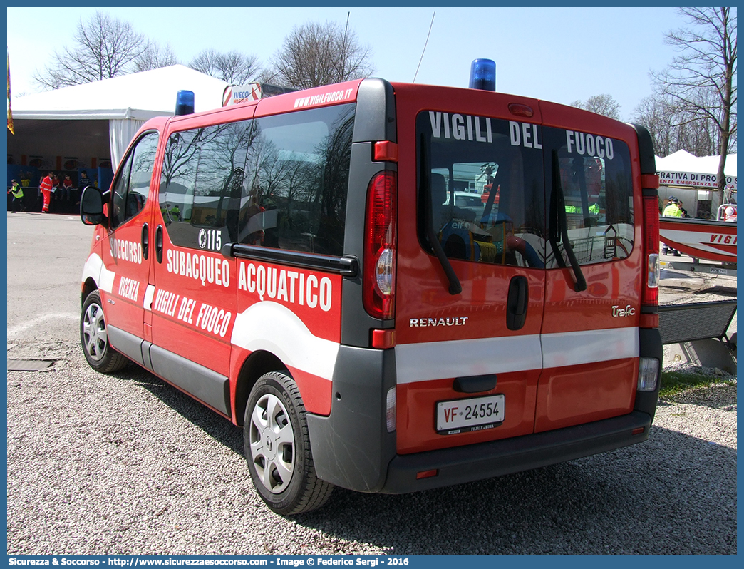 VF 24554
Corpo Nazionale Vigili del Fuoco
Nucleo Soccorso Subacqueo e Acquatico
Renault Trafic III serie
Parole chiave: VVF;V.V.F.;Corpo;Nazionale;Vigili;del;Fuoco;Renault;Trafic;NSSA;N.S.S.A.;Soccorso;Subacqueo;Acquatico;Sommozzatori;Subacquei