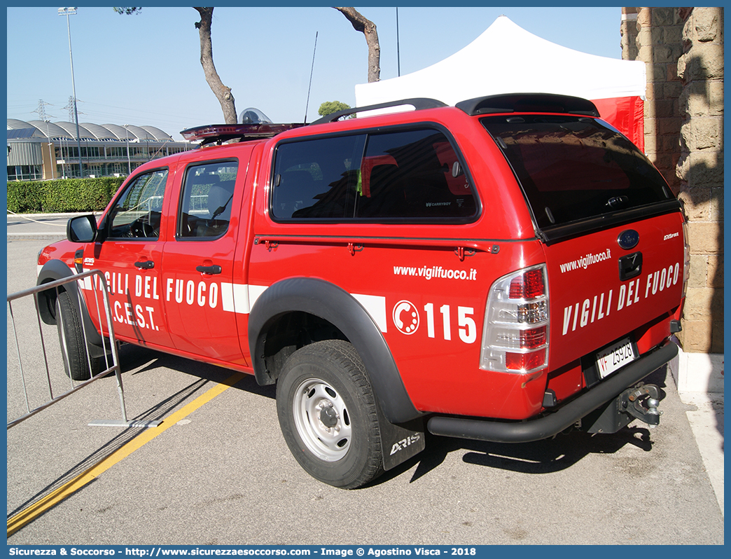 VF 25928
Corpo Nazionale Vigili del Fuoco
Ford Ranger III serie
Allestitore Aris S.p.A.
Parole chiave: VVF;V.V.F.;Corpo;Nazionale;Vigili;del;Fuoco;Ford;Ranger;Aris