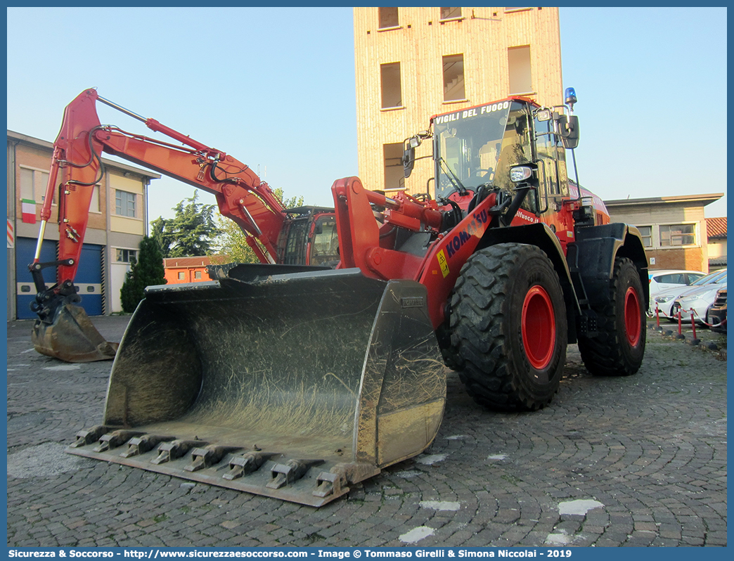 VF 29797
Corpo Nazionale Vigili del Fuoco
Komatsu WA270
Parole chiave: VVF;V.V.F.;Corpo;Nazionale;Vigili;del;Fuoco;Komatsu;WA270