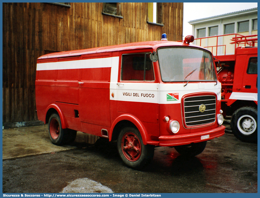 VF 6756
Corpo Nazionale Vigili del Fuoco
OM Tigrotto
Parole chiave: VVF;V.V.F.;Corpo;Nazionale;Vigili;del;Fuoco;OM;Tigrotto