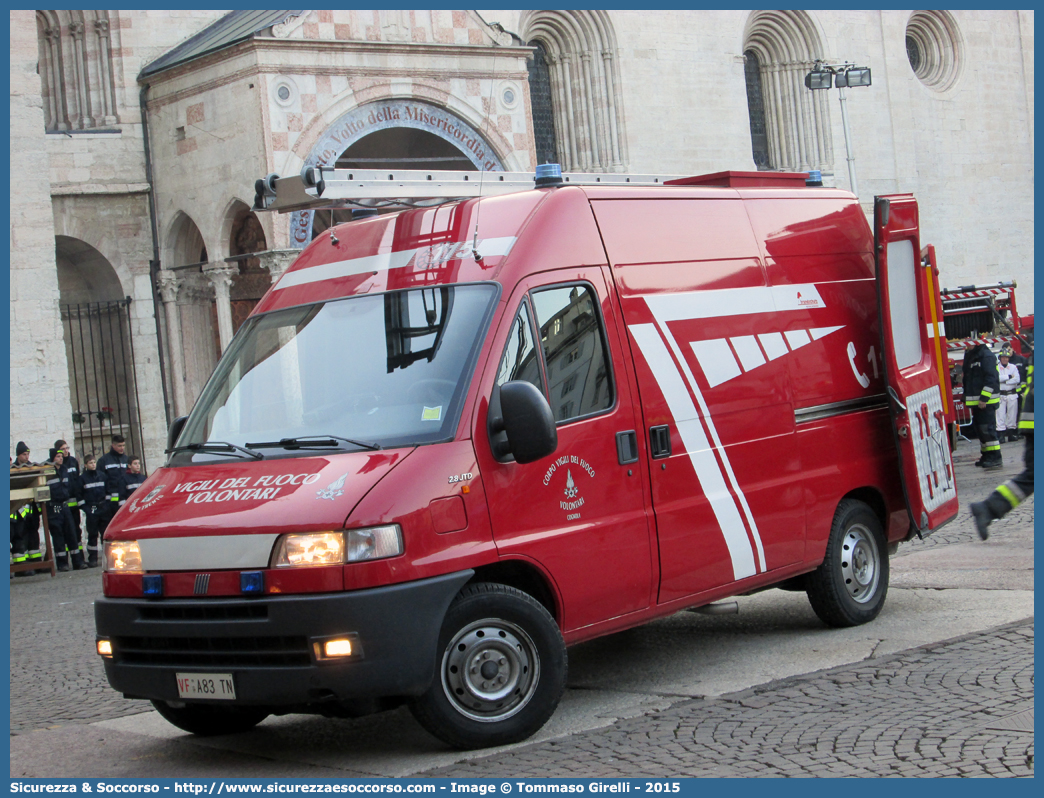 VF A83 TN
Corpo Vigili del Fuoco Volontari Cognola
Fiat Ducato II serie
Allestitore Brandschutz S.r.l.
Parole chiave: VF;V.F.;Corpo;Vigili;del;Fuoco;Volontari;Cognola;Fiat;Ducato;Brandschutz