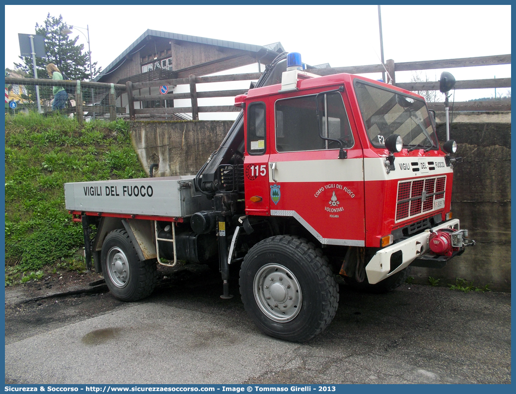 VF B09TN
Corpo Vigili del Fuoco Volontari Folgaria
Iveco 90PC
Parole chiave: VFV;V.F.V.;Corpo;Vigili;del;Fuoco;Volontari;Folgaria;Iveco;90;PC