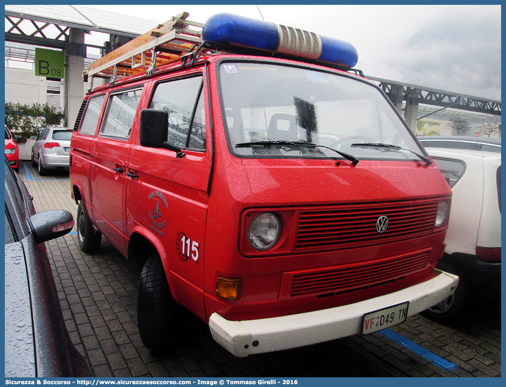 VF D49TN
Corpo Volontario Vigili del Fuoco 
Villa Lagarina
Volkswagen Transporter T3
Parole chiave: VFV;V.F.V.;Vigili;Fuoco;Volontari;Villa Lagarina;Volkswagen;Transporter;T3