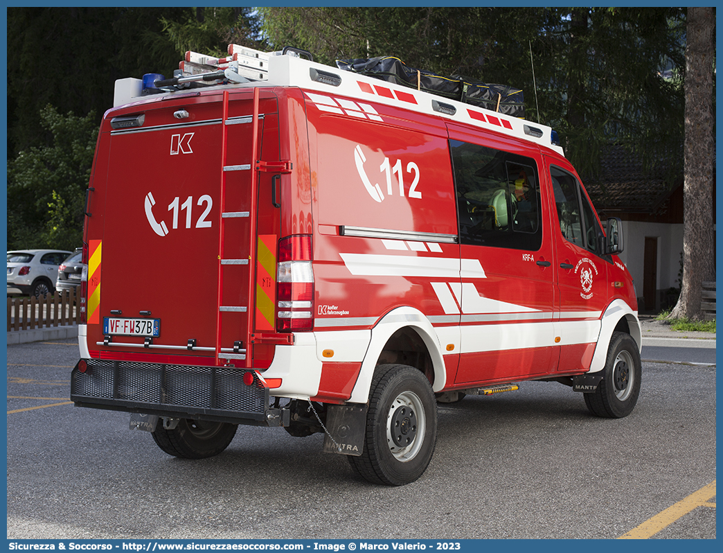 VF FW37B
Vigili del Fuoco Volontari Moso-Sesto
Freiwillige Feuerwehr Moos-Sexten
Achleitner Mantra Mercedes Benz 
Sprinter II serie restyling
Allestitore Kofler Fahrzeugbau S.n.c.
Parole chiave: VFV;V.F.V.;Vigili;Fuoco;Volontari;Freiwillige;Feuerwehr;Sesto;Sexten;Achleitner;Mantra;Mercedes;Benz;Sprinter;Kofler;Fahrzeugbau