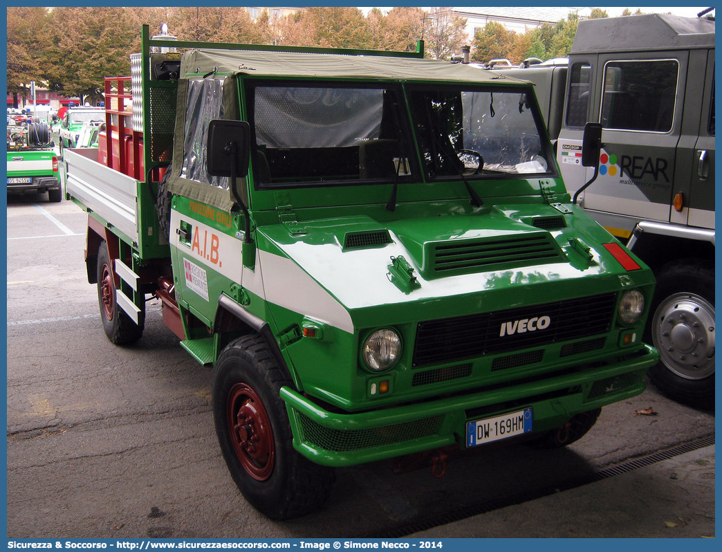 -
Corpo Volontari Antincendi Boschivi
Iveco VM90
Parole chiave: Corpo;Volontari;Antincendi;Boschivi;AIB;A.I.B.;Piemonte;Iveco;VM90