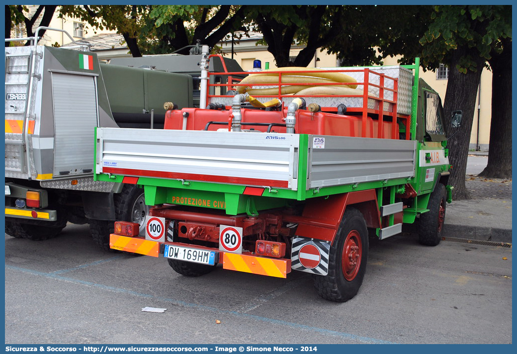 -
Corpo Volontari Antincendi Boschivi
Iveco VM90
Parole chiave: Corpo;Volontari;Antincendi;Boschivi;AIB;A.I.B.;Piemonte;Iveco;VM90